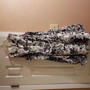 Black & White Floral Hoco dress!